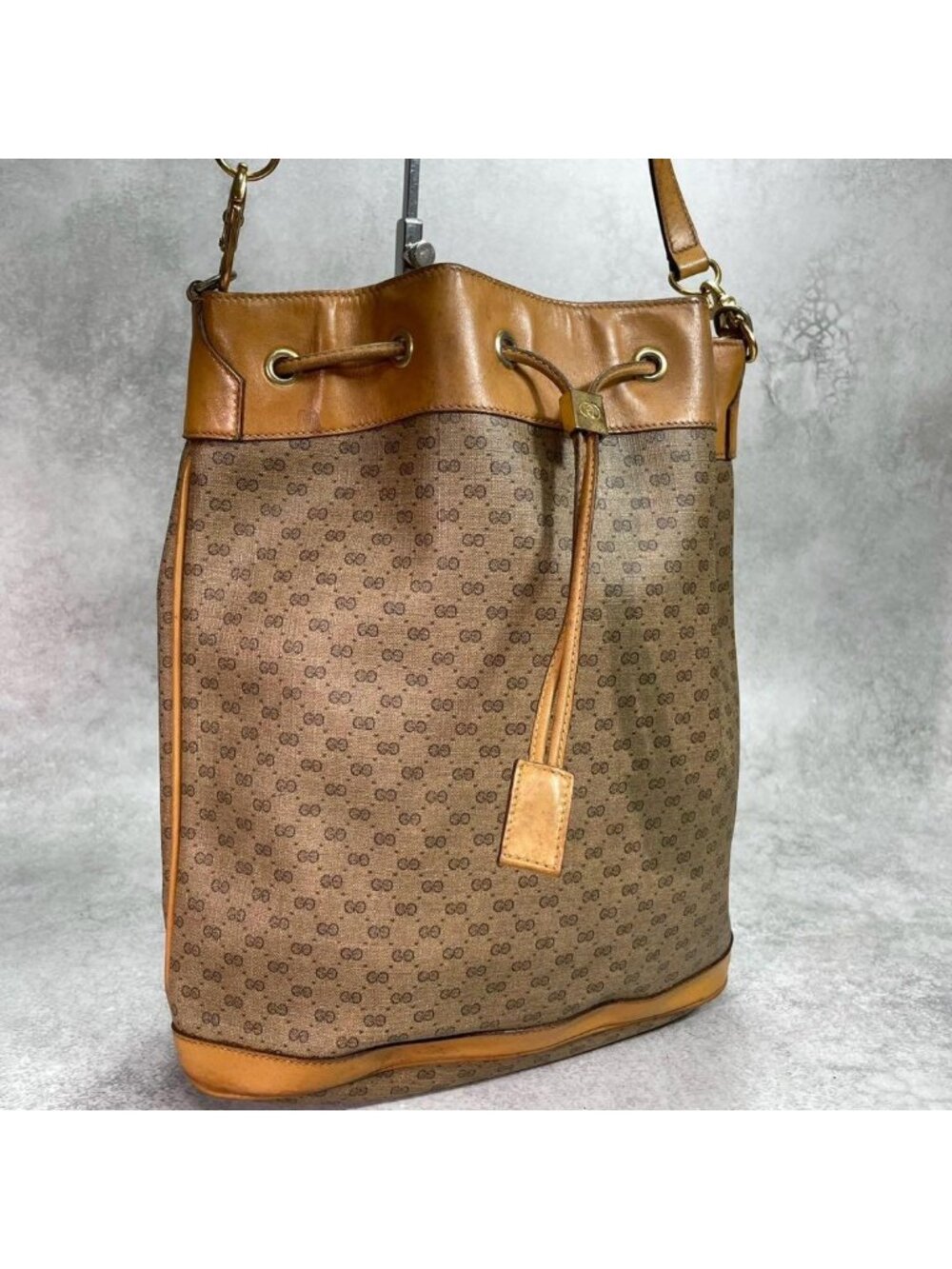 Gucci GG Shoulder Bag Brown Leather Drawstring Logo